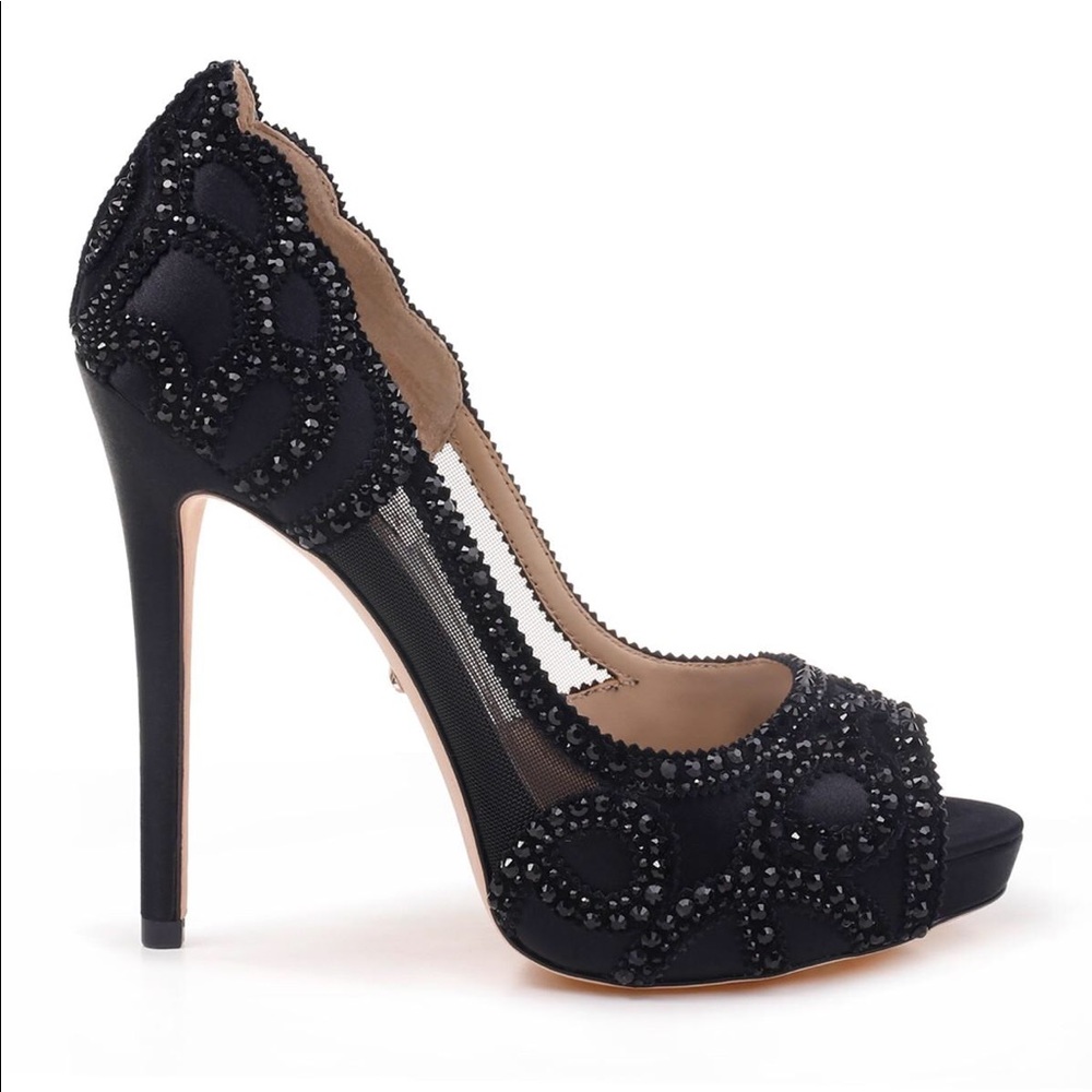 Badgley Mischka Witney pump